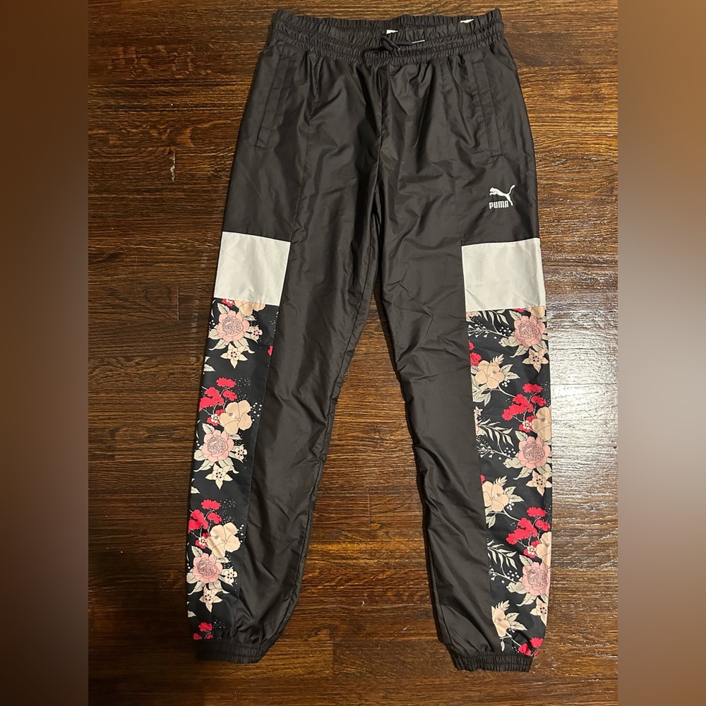 Women’s Puma Sweatpants